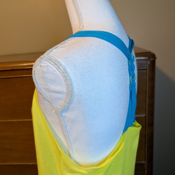 UnderArmour fluorescent braided running tank XL - Picture 5 of 10